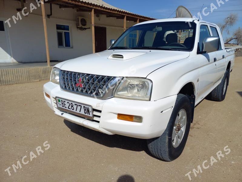 Toyota Hilux 2004 - 100 000 TMT - Esenguly - img 4