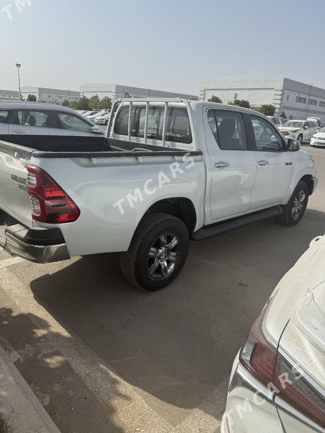 Toyota Hilux 2025 - 695 000 TMT - Гёкдже - img 2