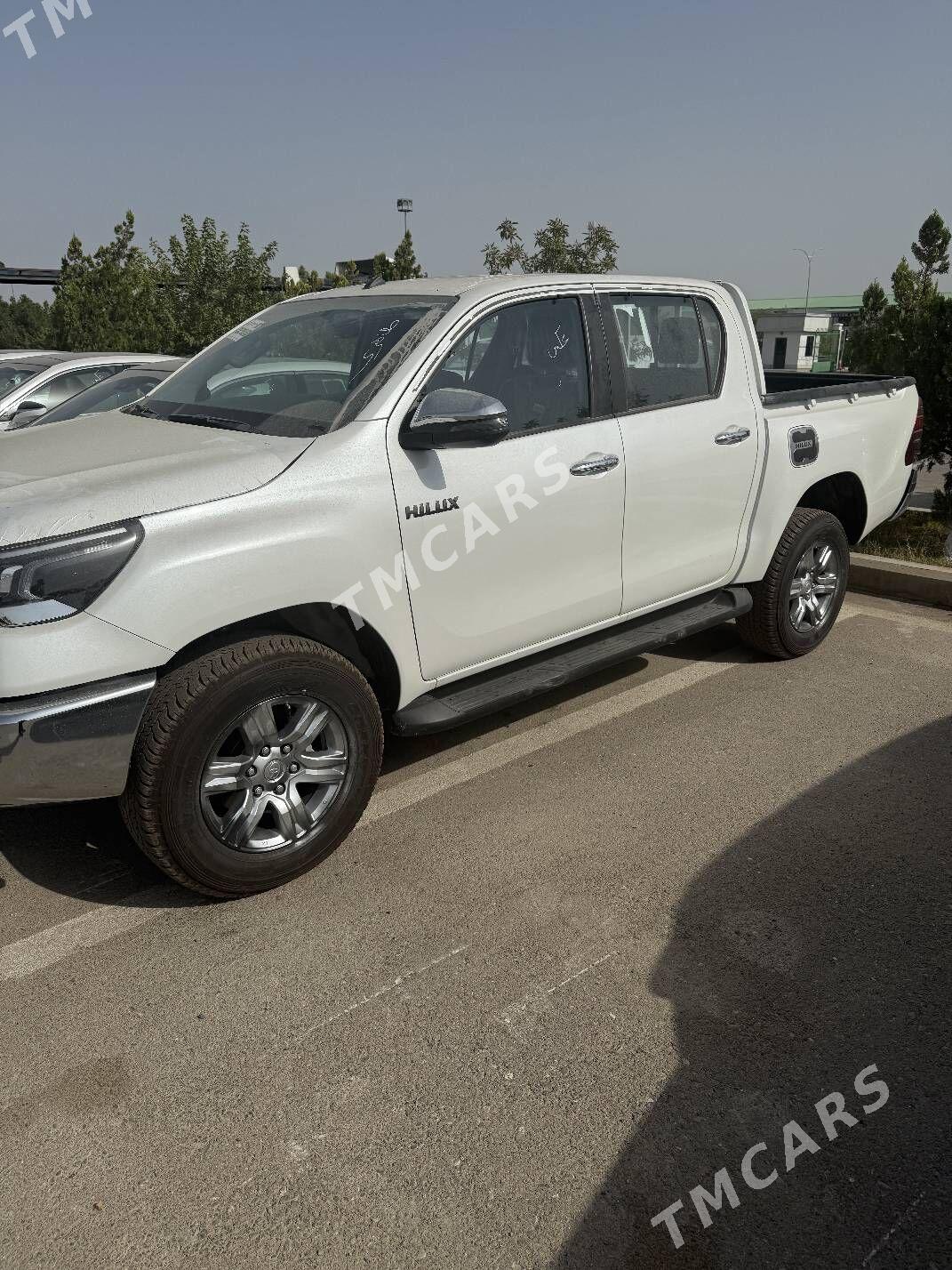 Toyota Hilux 2025 - 695 000 TMT - Гёкдже - img 4