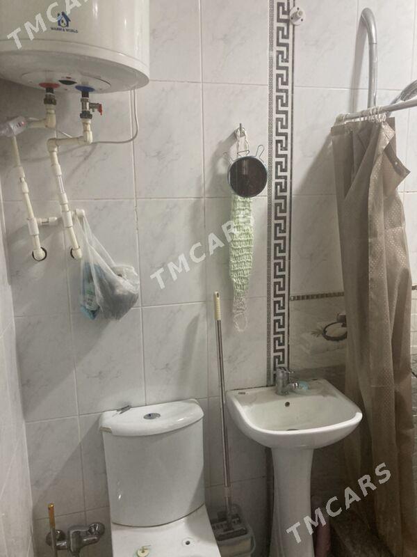 5 mkr 4 komnat 1 etaz - 5 мкр - img 2