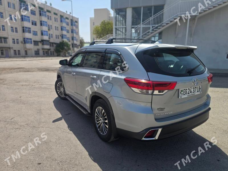 Toyota Highlander 2019 - 460 000 TMT - Dänew - img 5