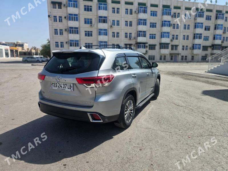 Toyota Highlander 2019 - 460 000 TMT - Dänew - img 6