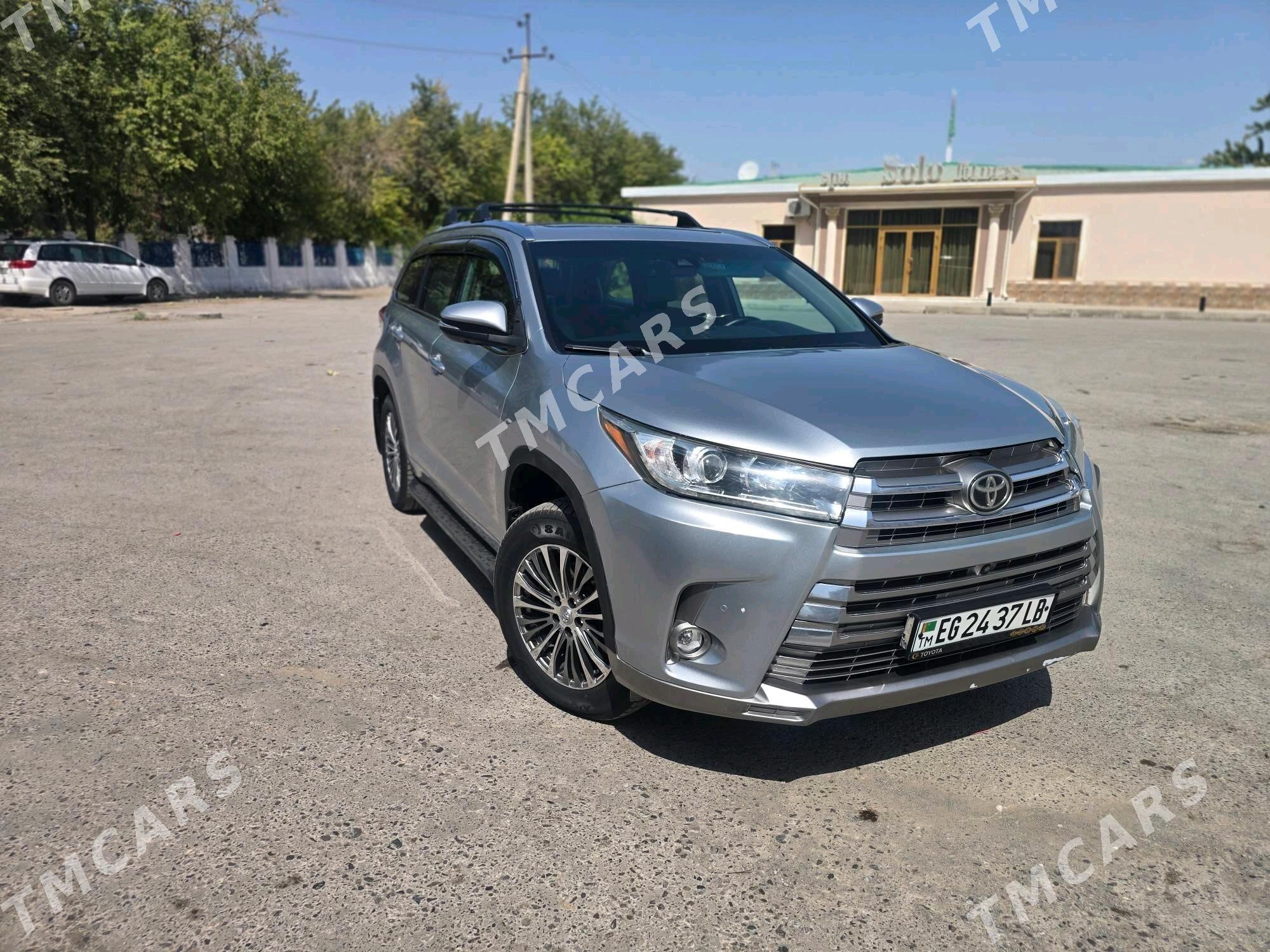 Toyota Highlander 2019 - 460 000 TMT - Dänew - img 8