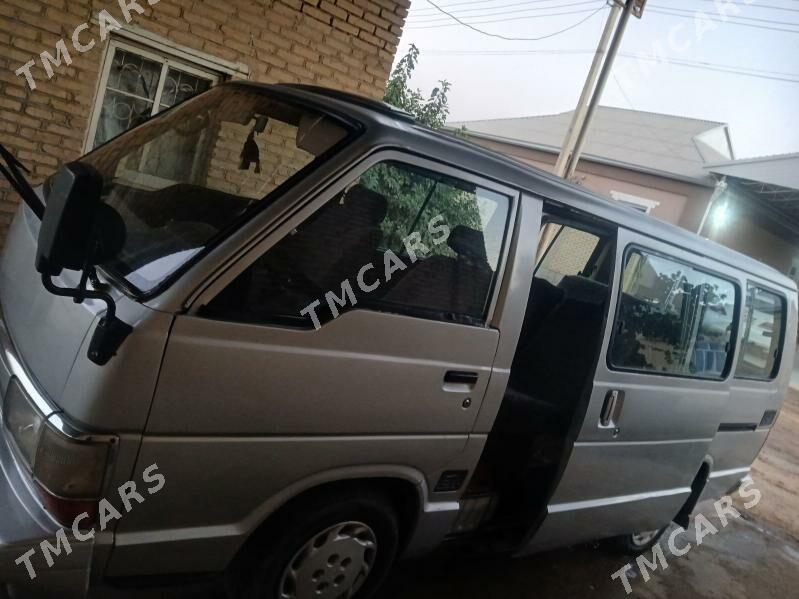 Toyota Hiace 1988 - 50 000 TMT - Sakarçäge - img 2