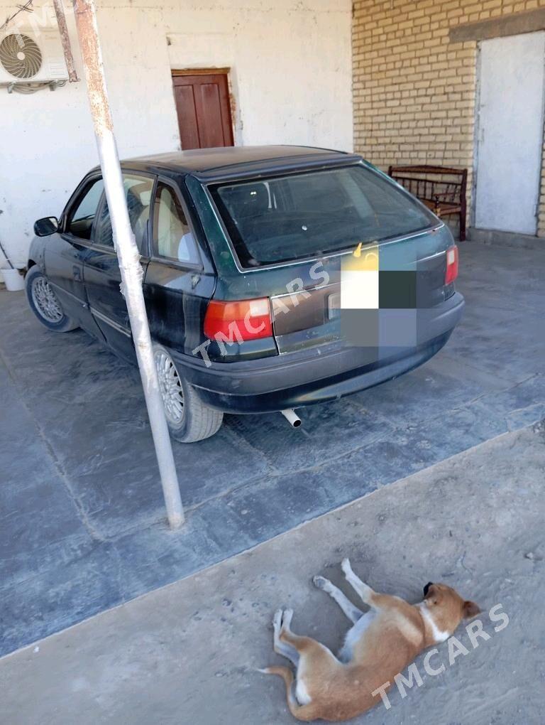 Opel Astra 1992 - 32 000 TMT - Ак-Бугдайский этрап - img 2