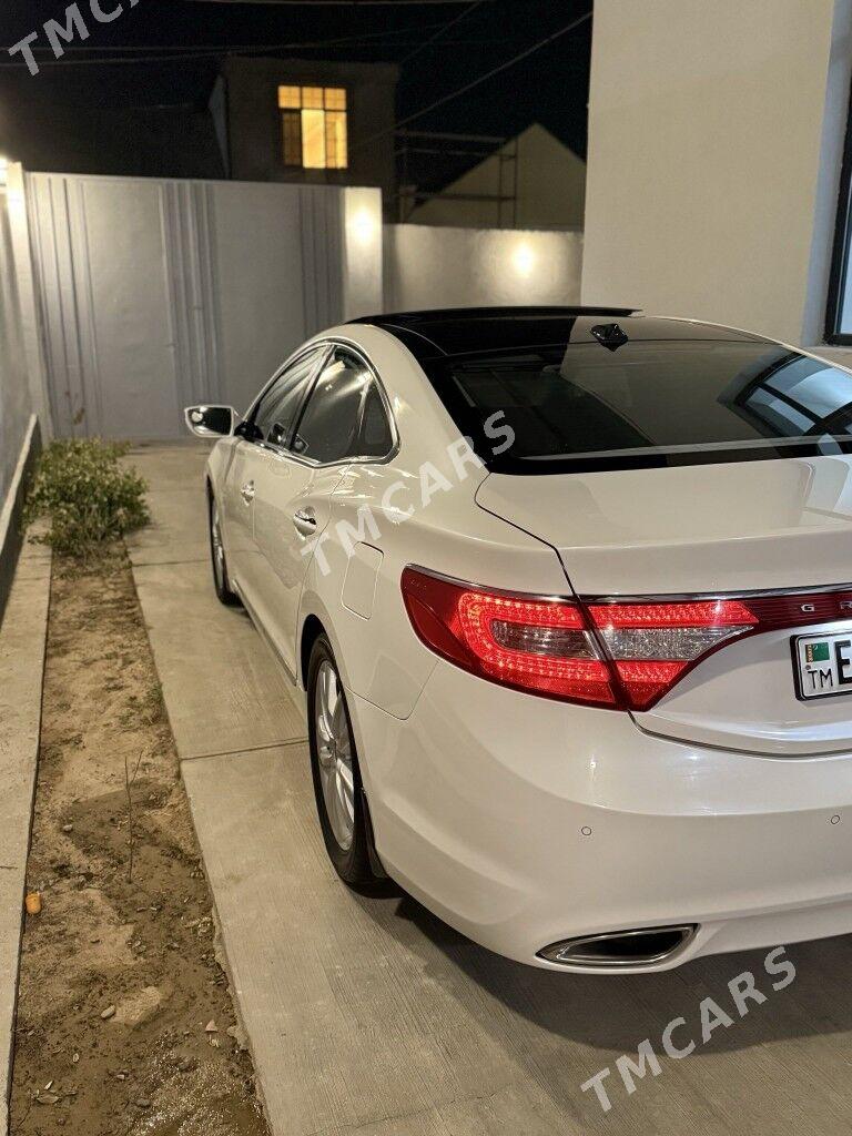 Hyundai Grandeur 2013 - 260 000 TMT - Ашхабад - img 4
