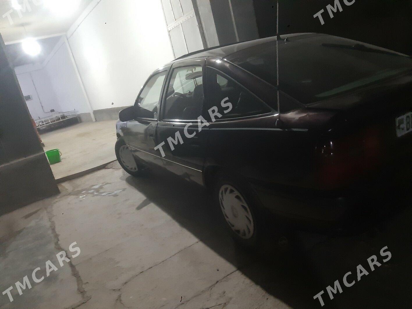 Opel Vectra 1991 - 29 000 TMT - Çärjew - img 2