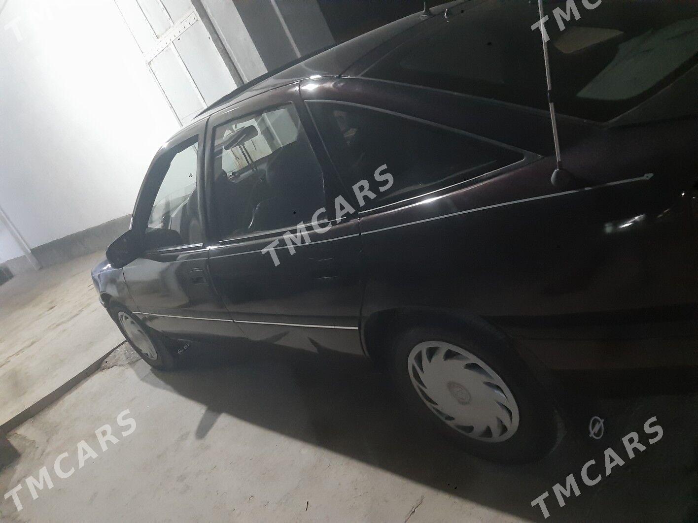 Opel Vectra 1991 - 29 000 TMT - Çärjew - img 3