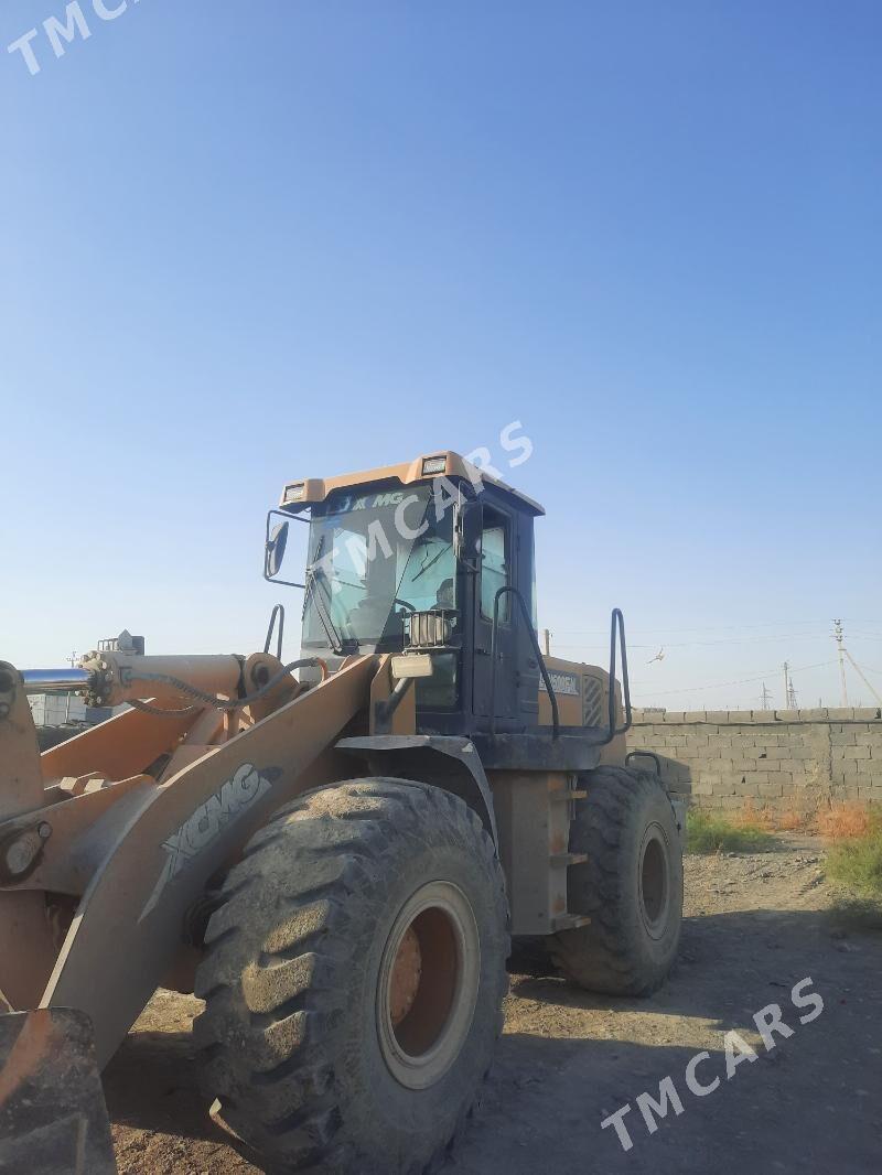 XCMG LW500F 2015 - 600 000 TMT - Бахарден - img 3
