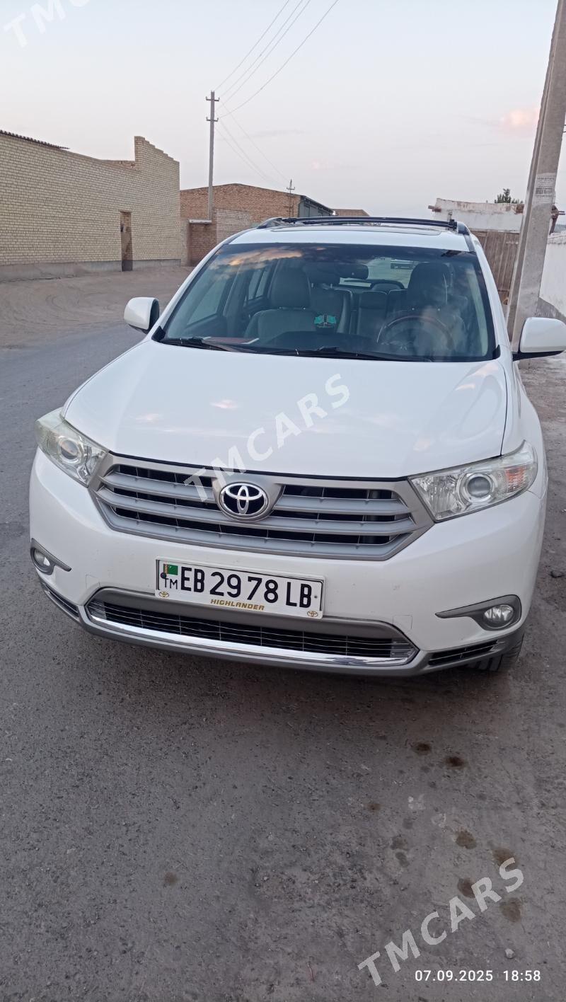 Toyota Highlander 2012 - 380 000 TMT - Türkmenabat - img 9