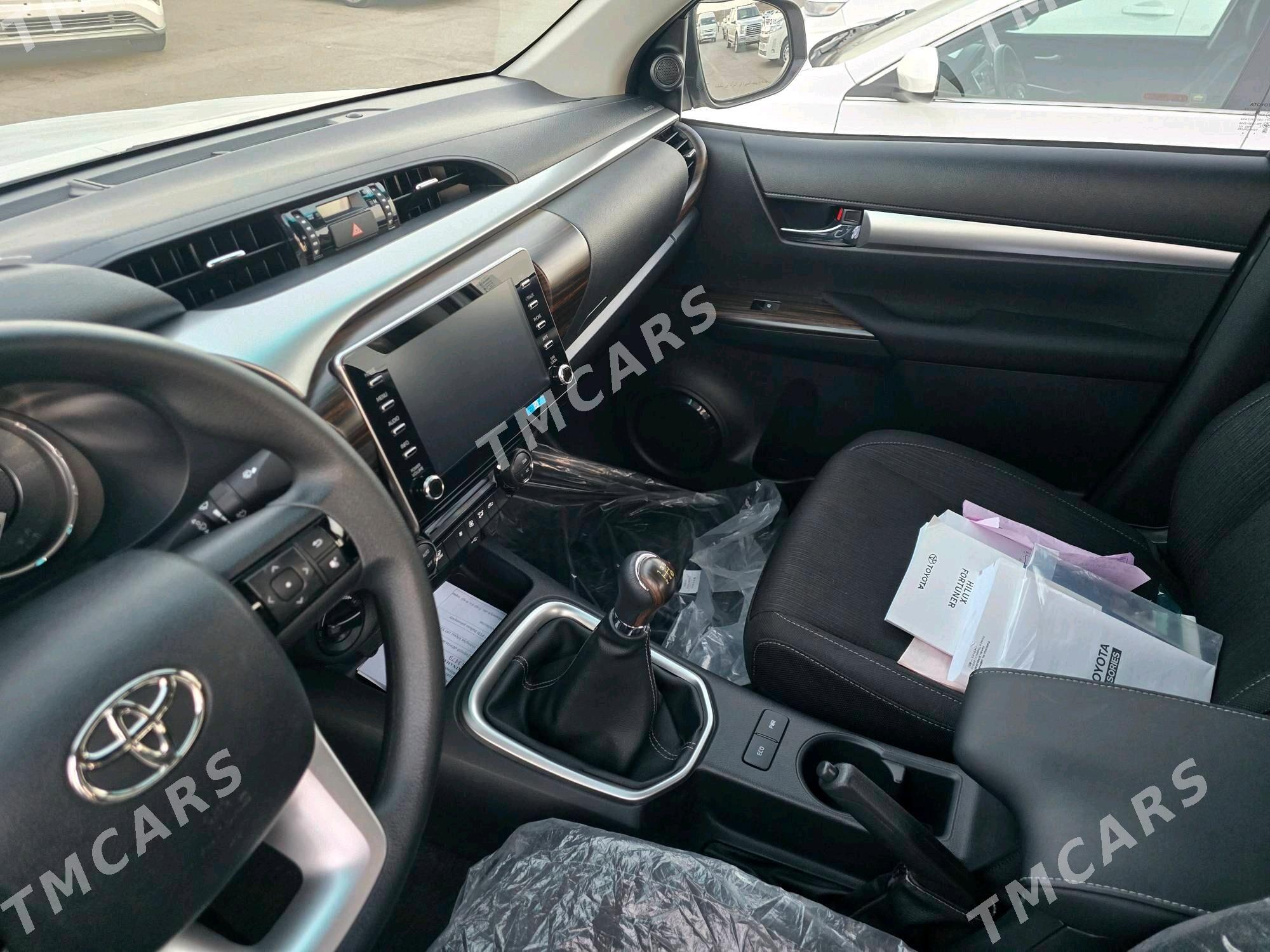 Toyota Hilux 2025 - 669 000 TMT - Ашхабад - img 4