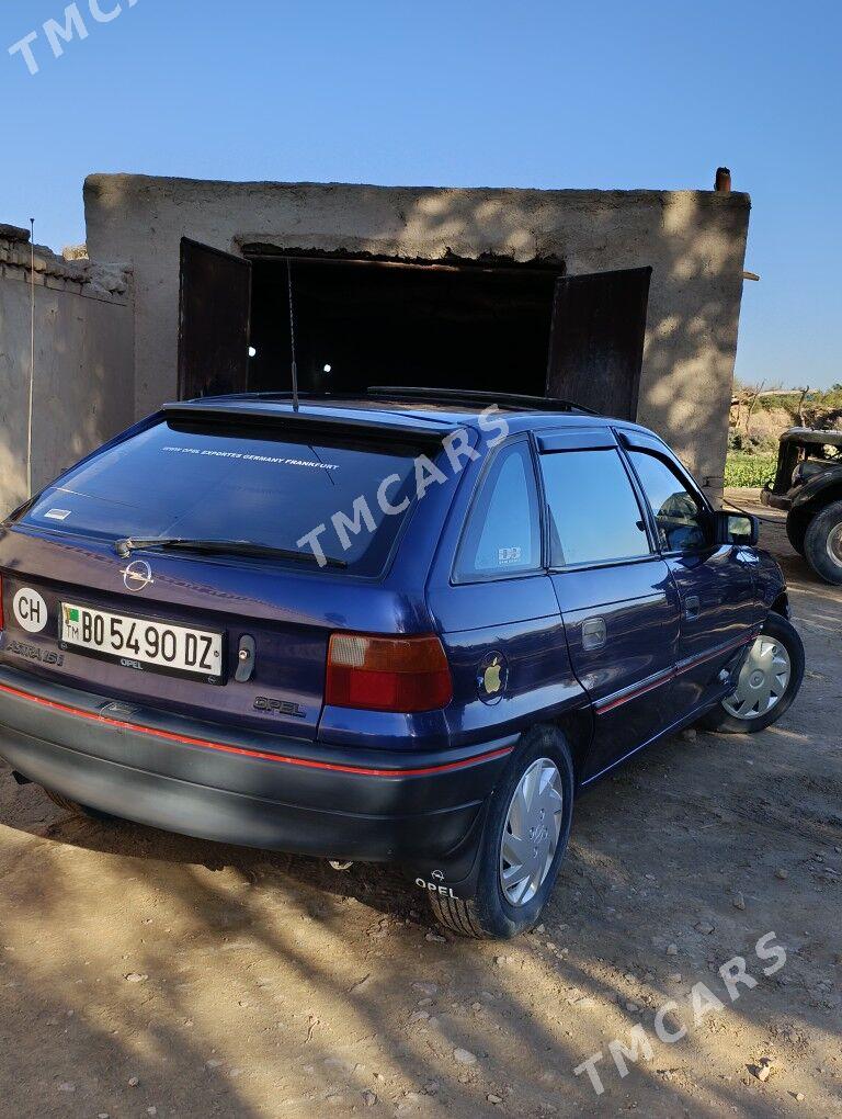 Opel Astra 1994 - 45 000 TMT - Gubadag - img 3