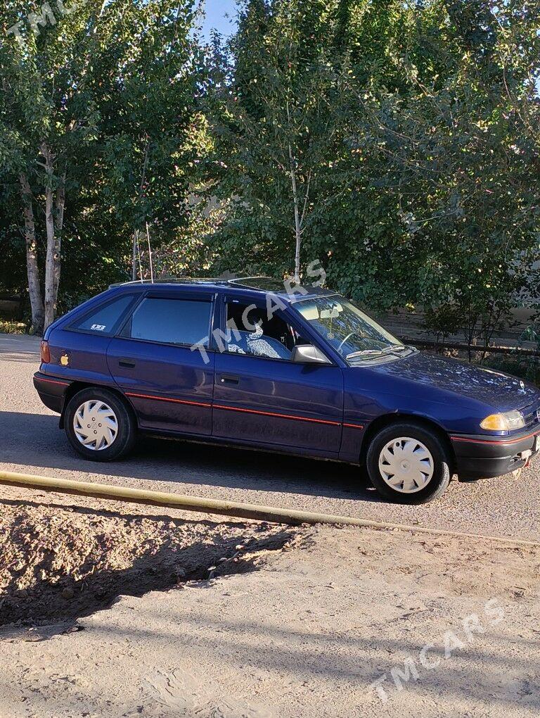 Opel Astra 1994 - 45 000 TMT - Gubadag - img 4