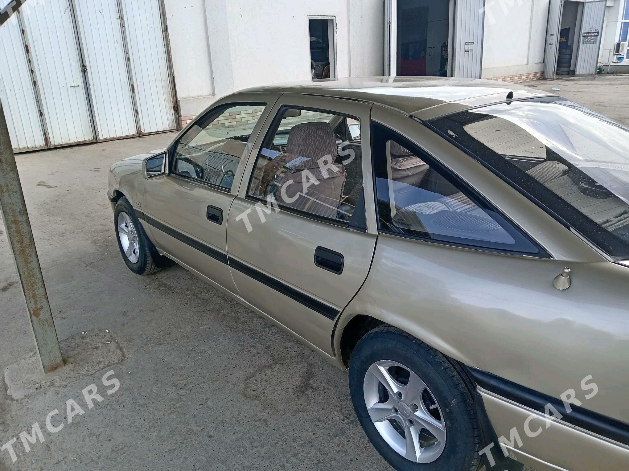 Opel Vectra 1990 - 30 000 TMT - Dänew - img 4