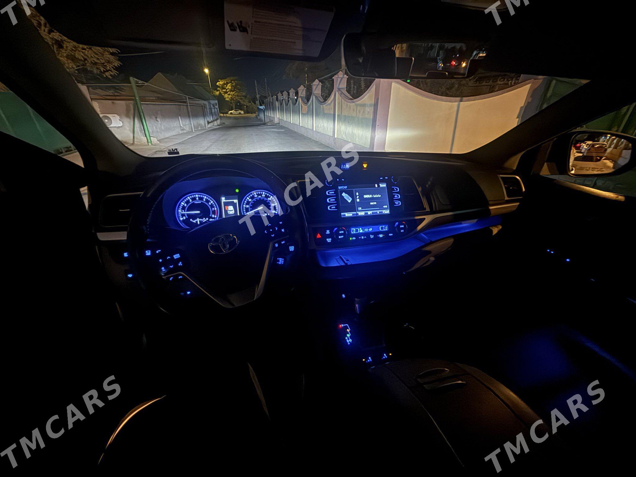 Toyota Highlander 2018 - 465 000 TMT - Aşgabat - img 6