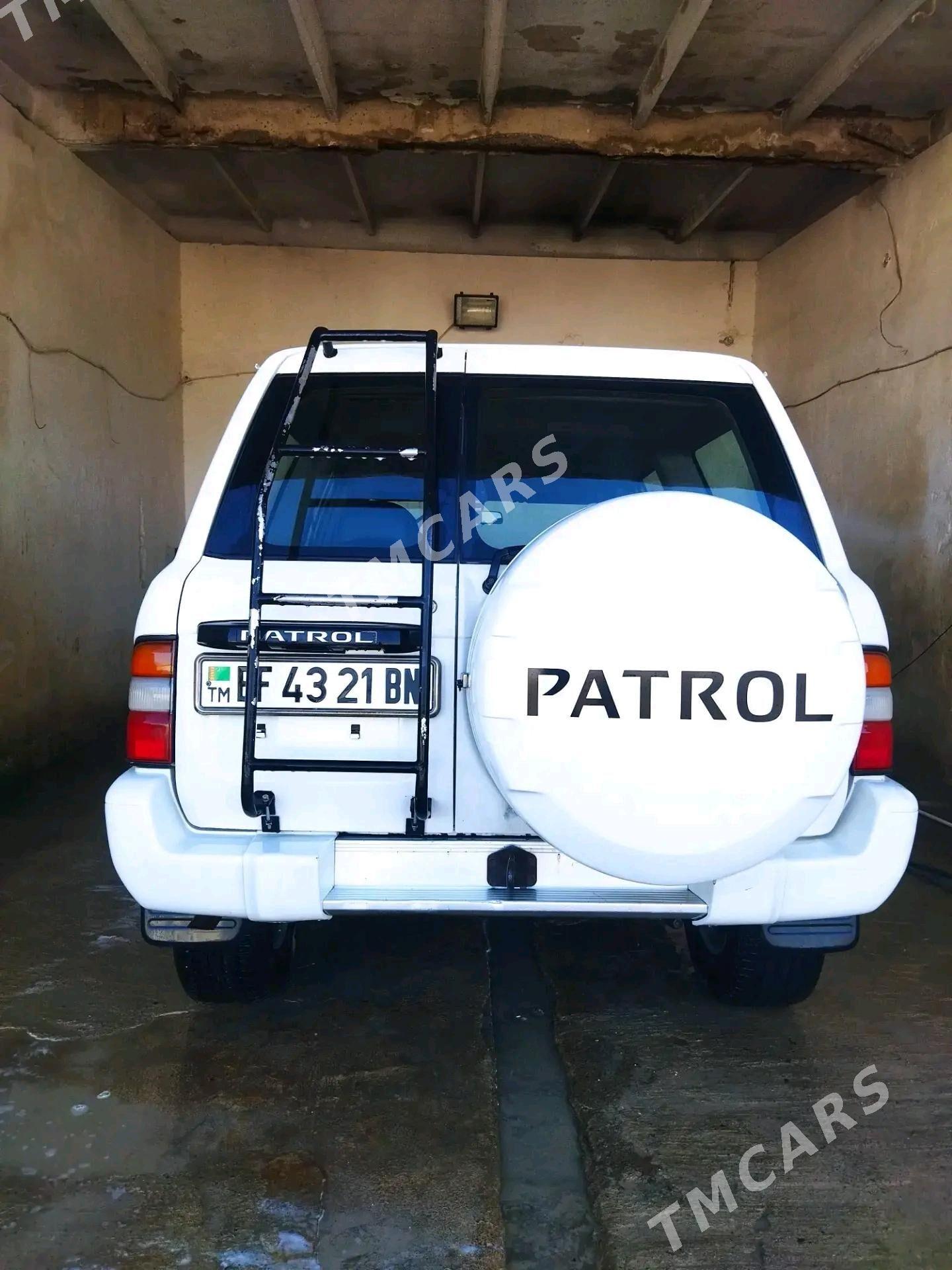 Nissan Patrol 2001 - 120 000 TMT - Карабогаз - img 3