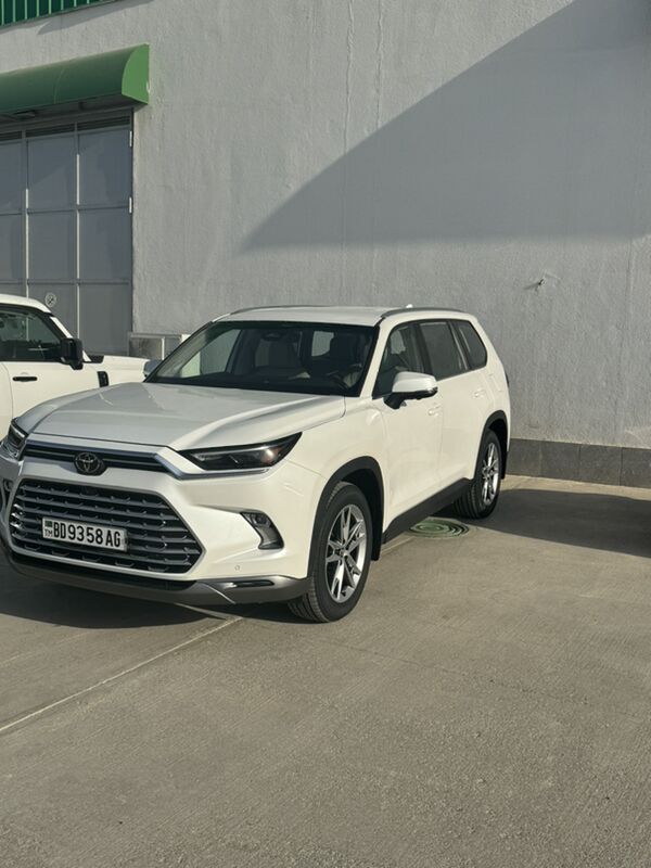 Toyota Grand Highlander 2023 - 800 000 TMT - Aşgabat - img 5