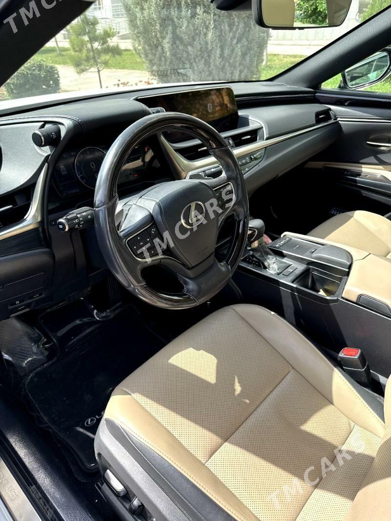 Lexus ES 350 2019 - 605 000 TMT - Гаудан "В" - img 5