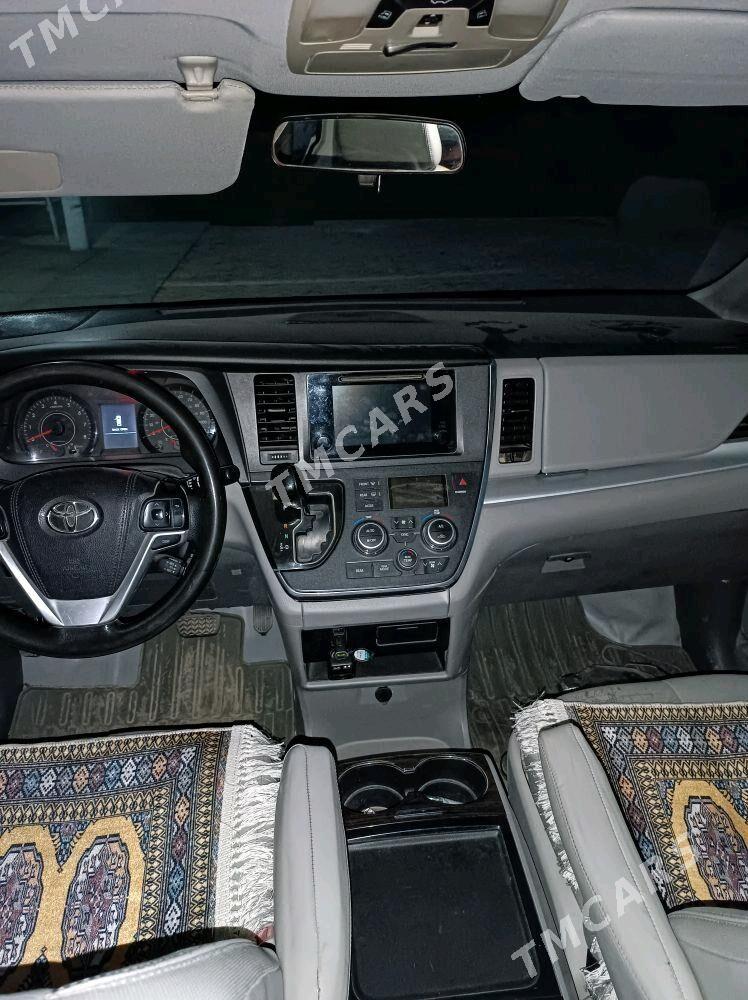 Toyota Sienna 2016 - 360 000 TMT - Мары - img 5
