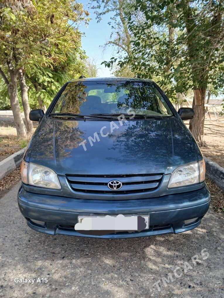 Toyota Sienna 2001 - 155 000 TMT - Мары - img 9