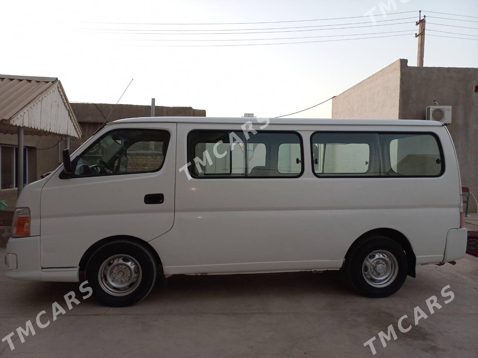 Nissan Urvan 2008 - 140 000 TMT - Джебел - img 2
