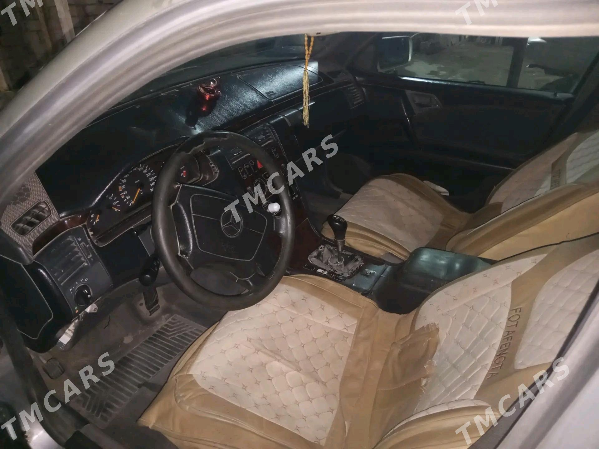 Mercedes-Benz 230E 1996 - 30 000 TMT - Köneürgenç - img 3