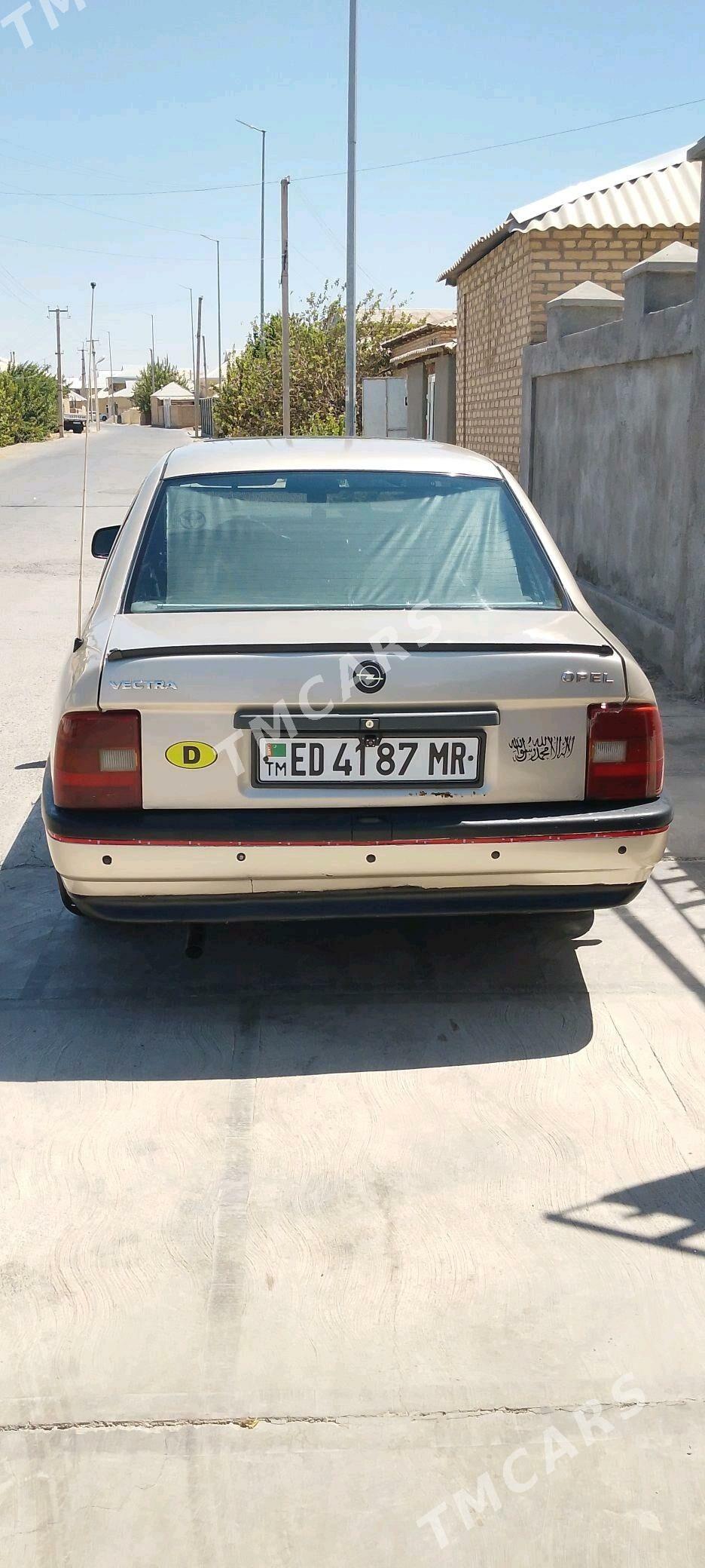 Opel Vectra 1990 - 40 000 TMT - Mary - img 1