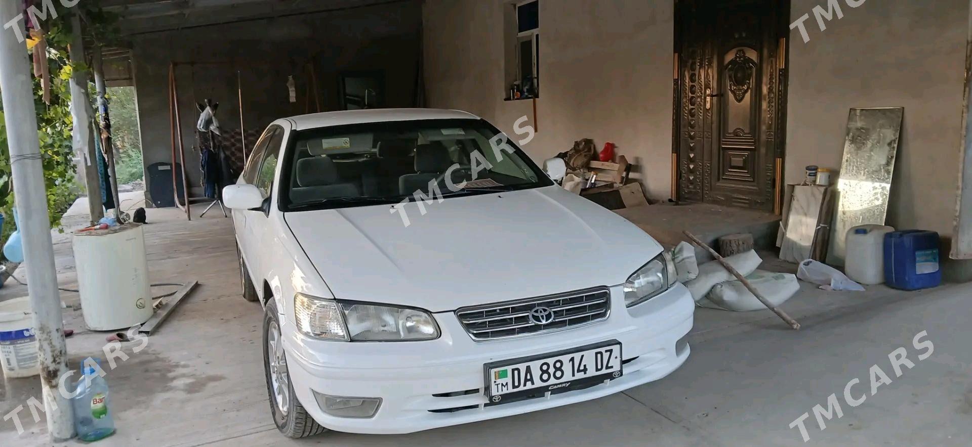 Toyota Camry 2000 - 140 000 TMT - Köneürgenç - img 3