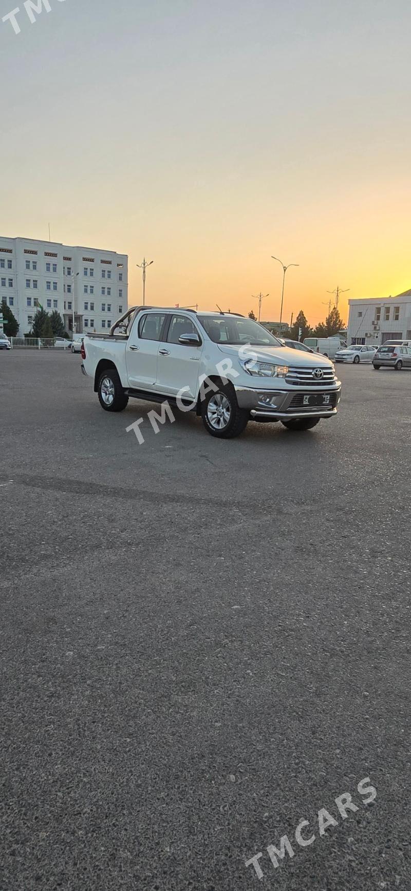 Toyota Hilux 2016 - 500 000 TMT - Ашхабад - img 1