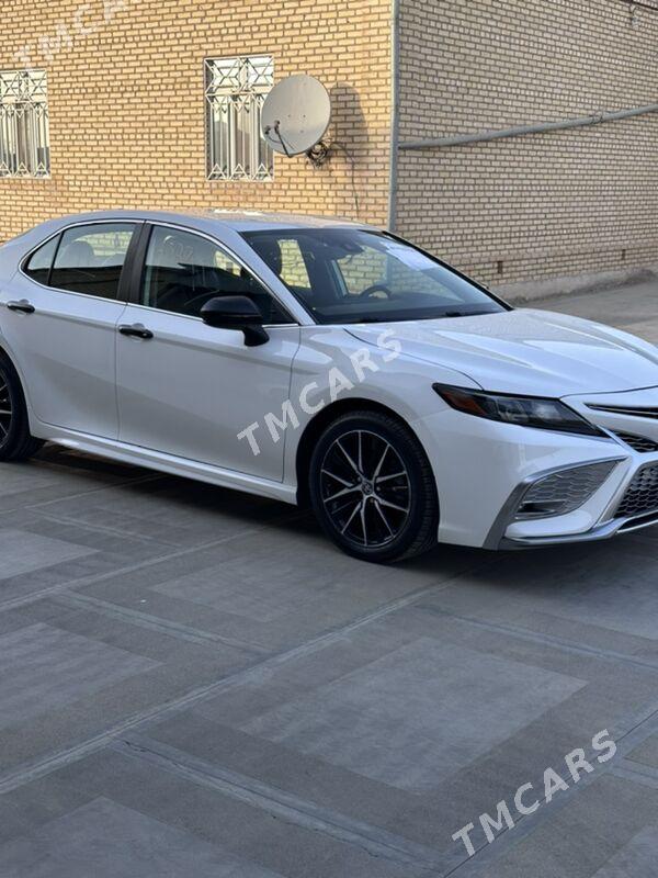 Toyota Camry 2021 - 340 000 TMT - Мары - img 9