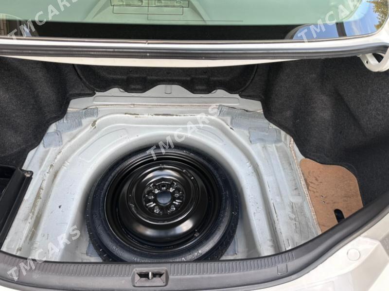 Toyota Camry 2011 - 250 000 TMT - Мары - img 5