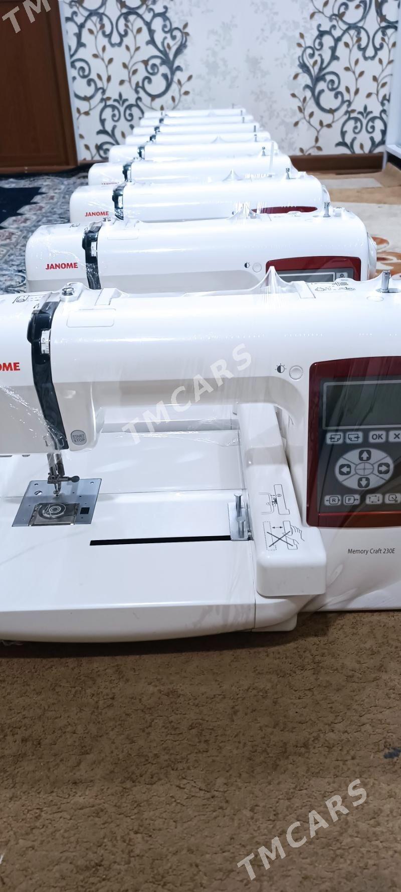 Janome 230E - Mary - img 1