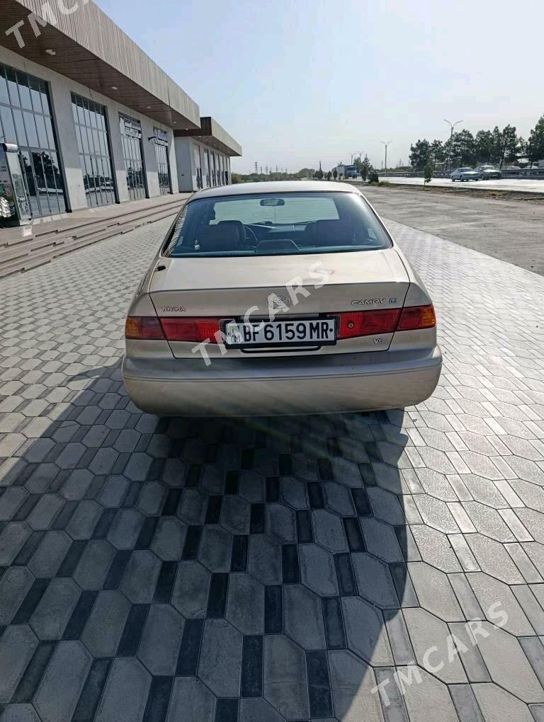 Toyota Camry 2001 - 140 000 TMT - Мары - img 1