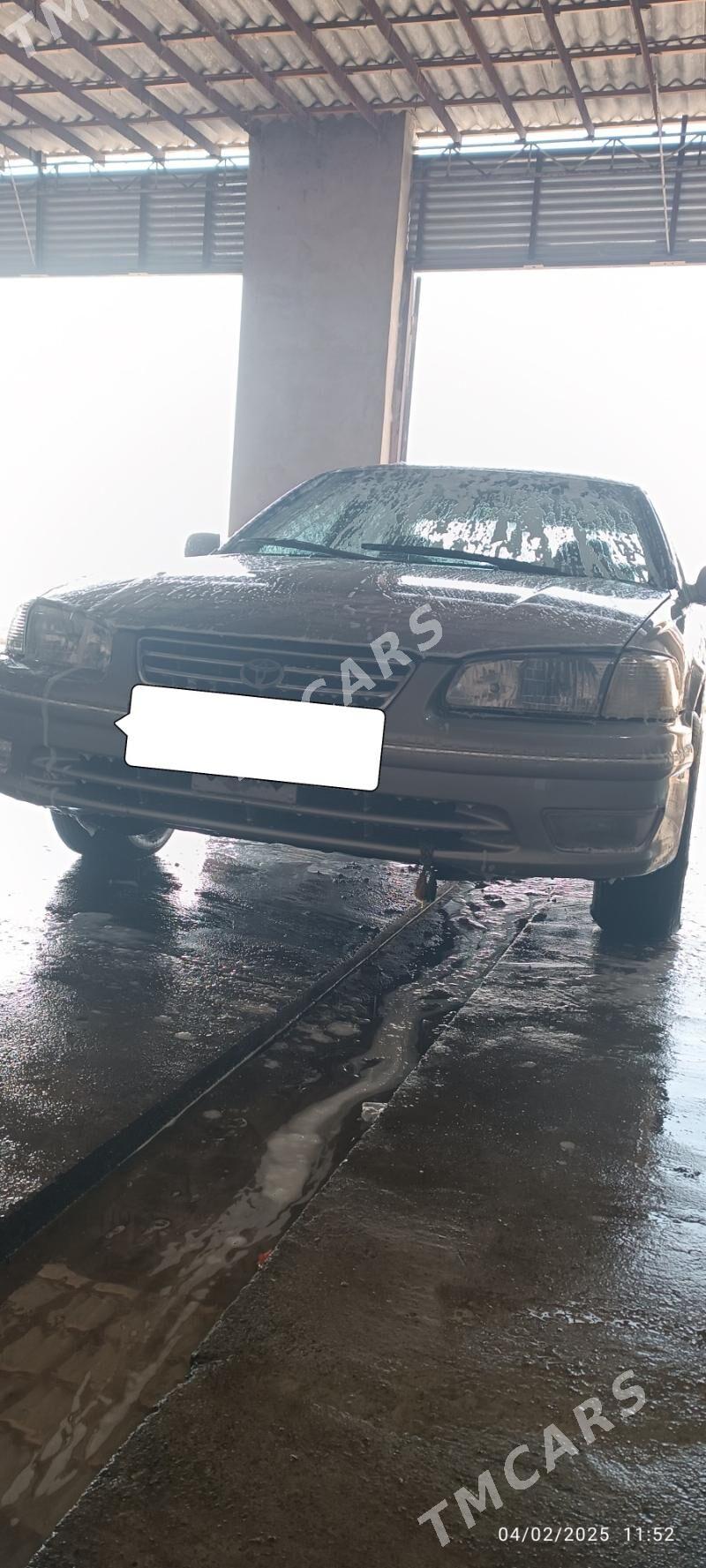 Toyota Camry 2001 - 125 000 TMT - Тагтабазар - img 2