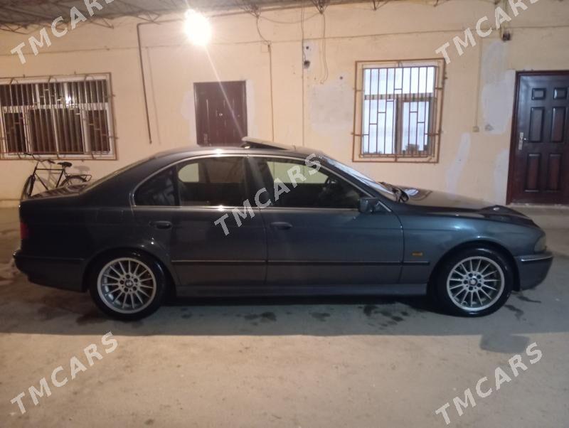 BMW E39 1999 - 100 000 TMT - Türkmenabat - img 6