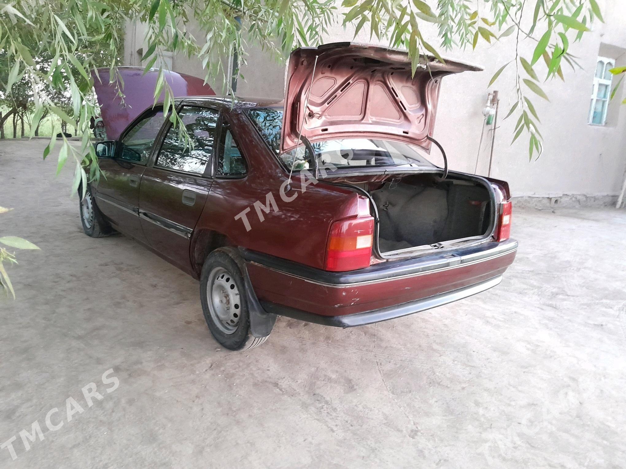 Opel Vectra 1990 - 22 000 TMT - Губадаг - img 7