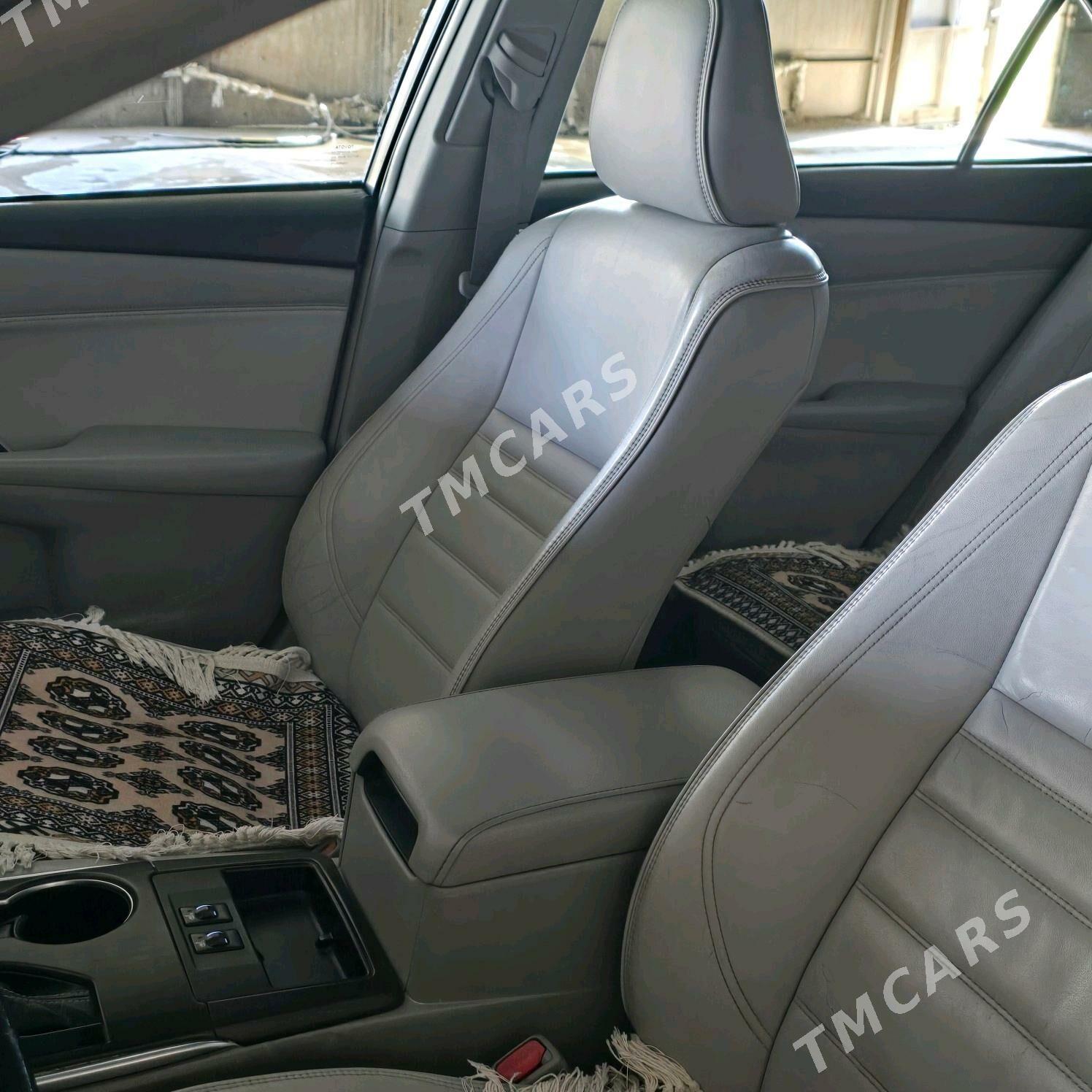 Toyota Camry 2016 - 240 000 TMT - Мары - img 2