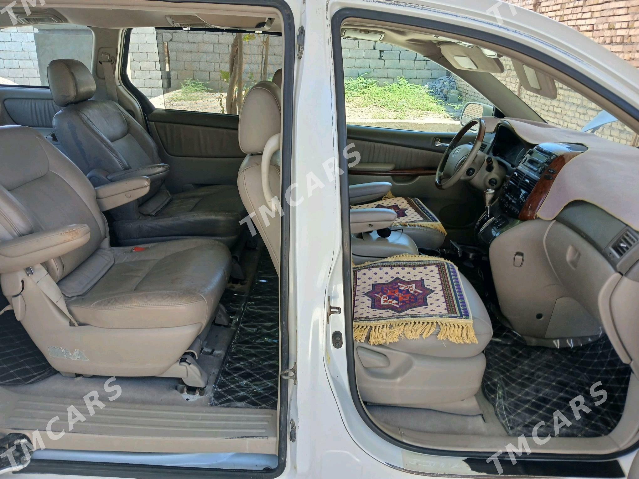 Toyota Sienna 2004 - 215 000 TMT - Kaka - img 7