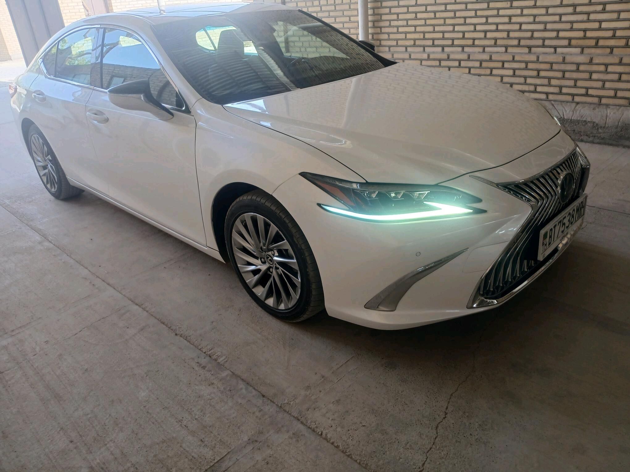 Lexus ES 350 2022 - 700 000 TMT - Mary - img 2