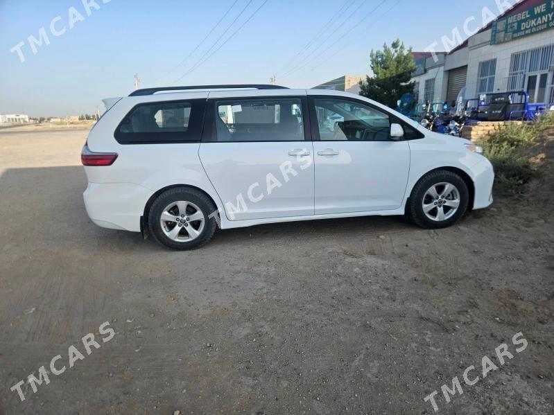 Toyota Sienna 2020 - 500 000 TMT - Ходжамбаз - img 5
