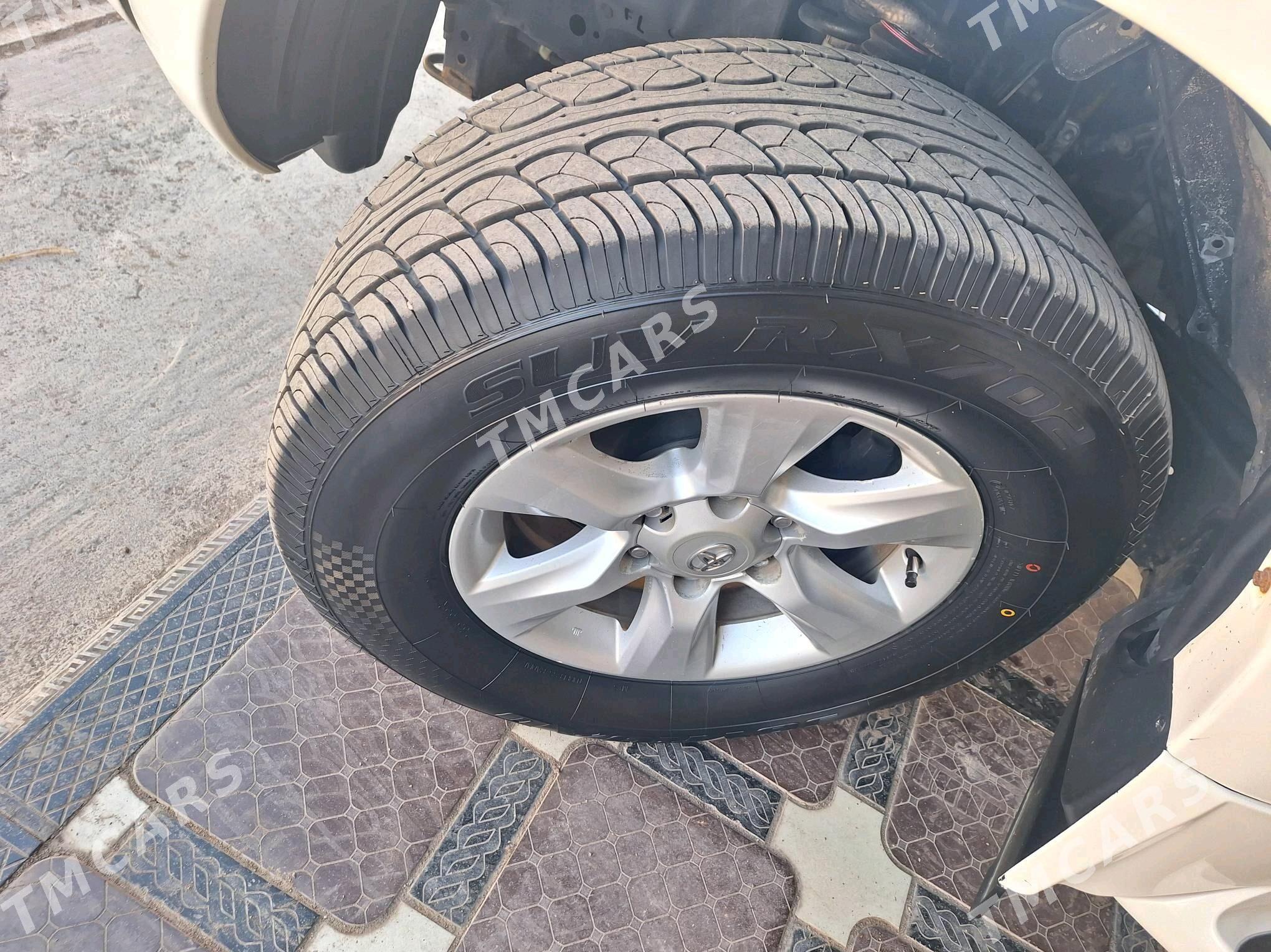 Toyota Land Cruiser Prado 2004 - 300 000 TMT - Дашогуз - img 5