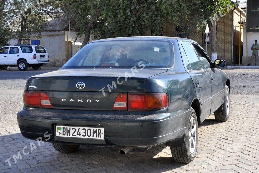 Toyota Camry 1995 - 90 000 TMT - Türkmengala - img 3