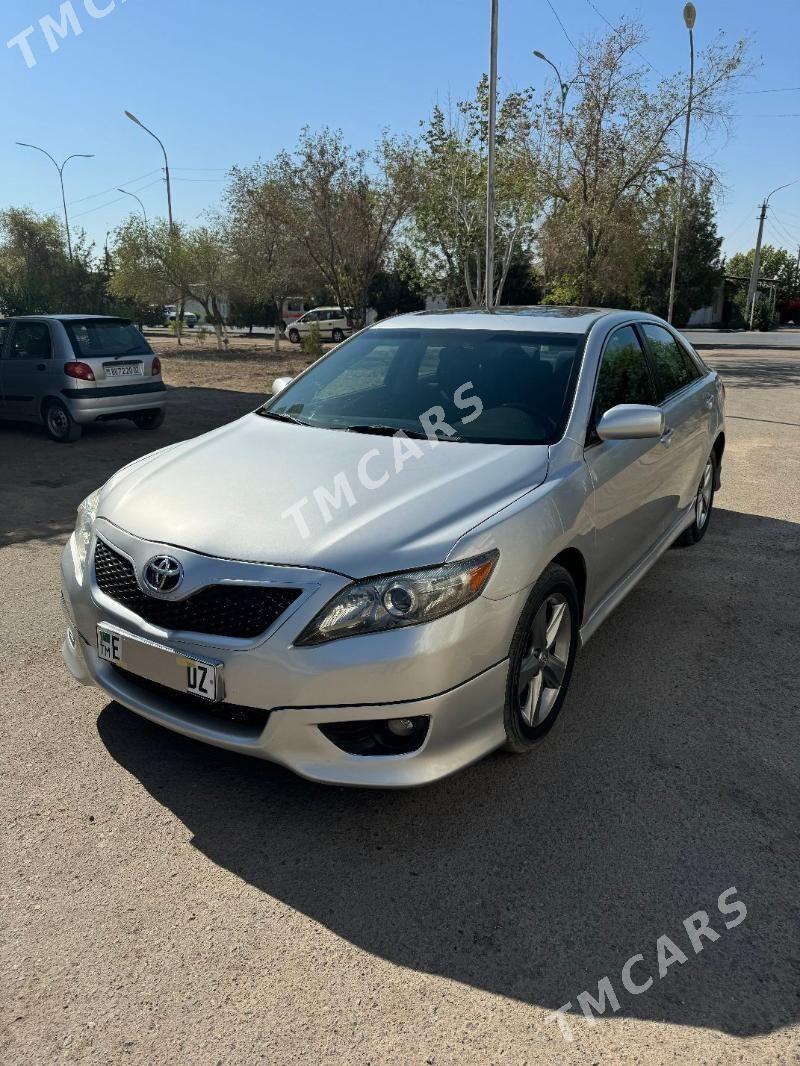 Toyota Camry 2010 - 230 000 TMT - Дашогуз - img 4