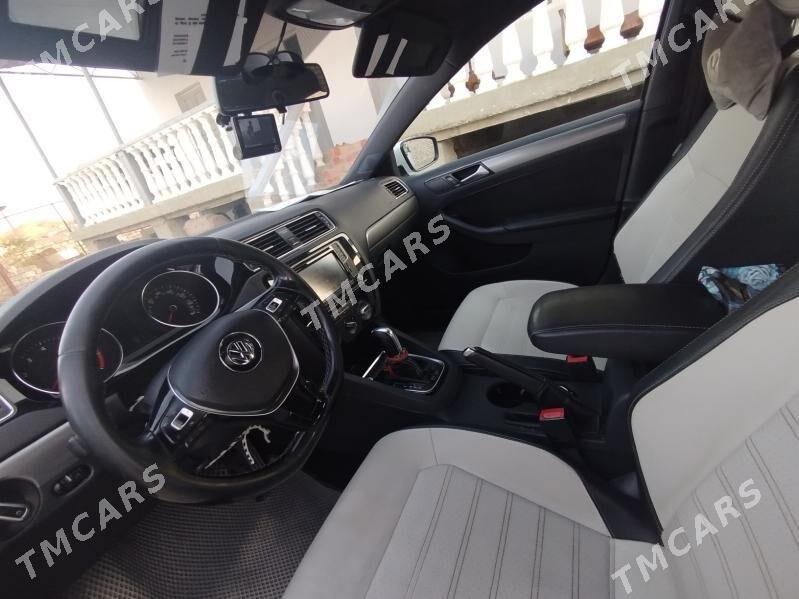 Volkswagen Jetta 2016 - 180 000 TMT - Туркменбаши - img 4