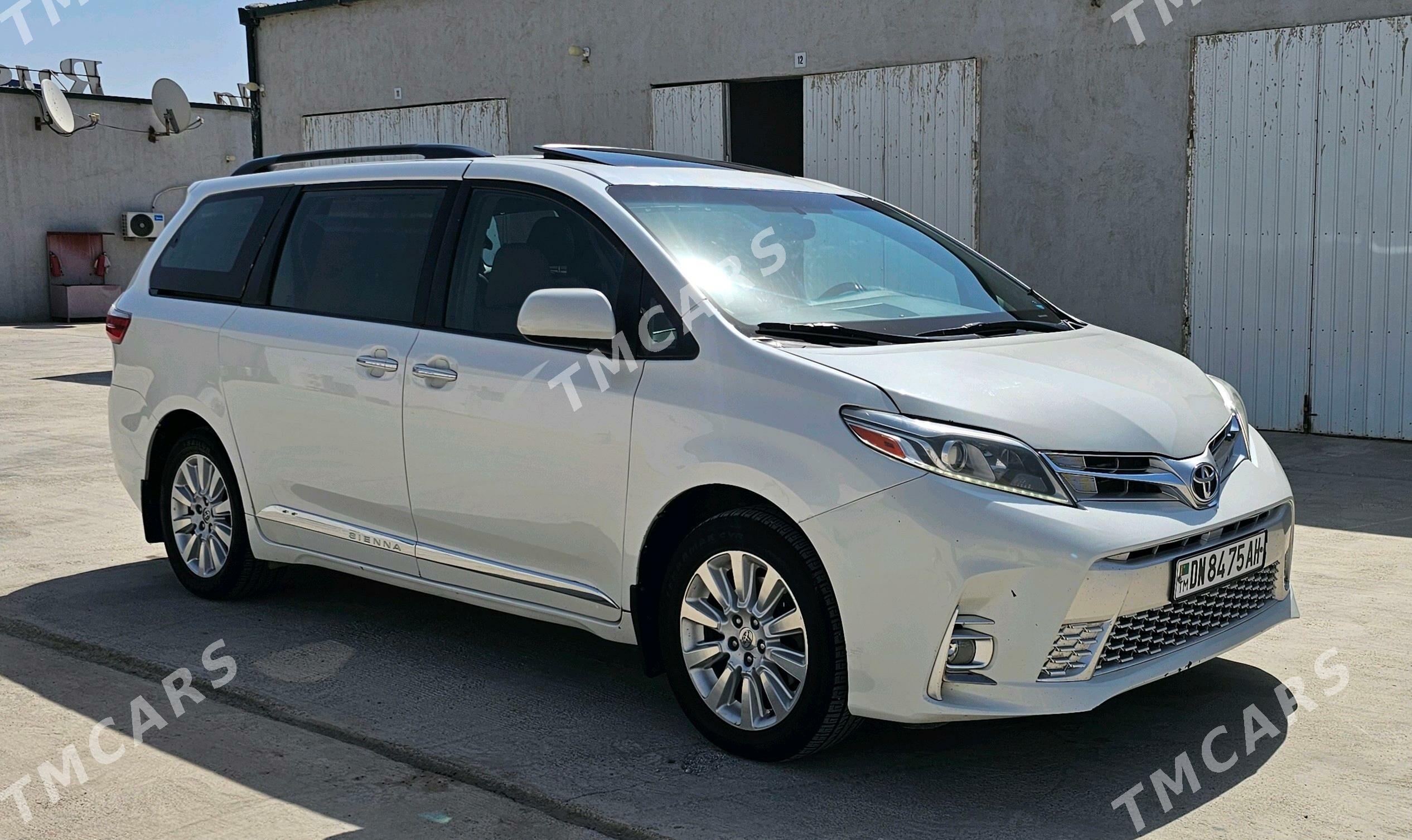 Toyota Sienna 2015 - 369 000 TMT - Теджен - img 2