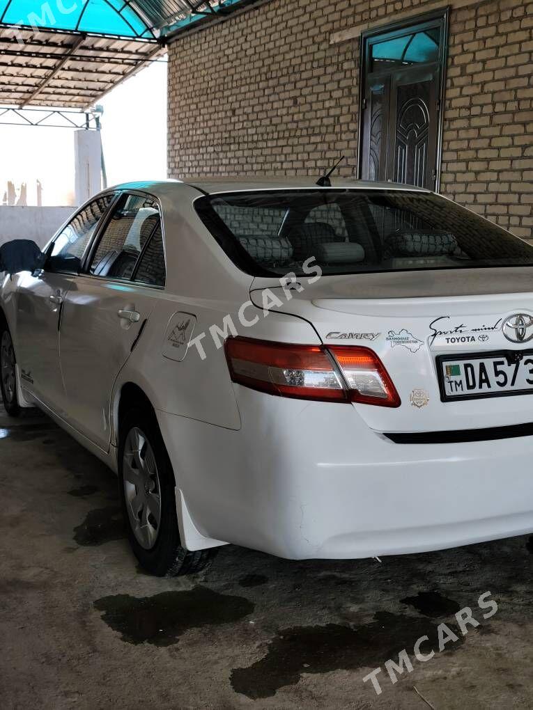 Toyota Camry 2010 - 130 000 TMT - Гороглы (Тагта) - img 7