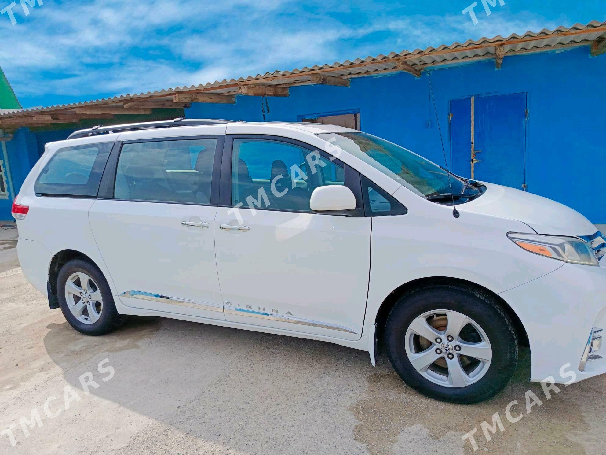 Toyota Sienna 2012 - 250 000 TMT - Кака - img 6