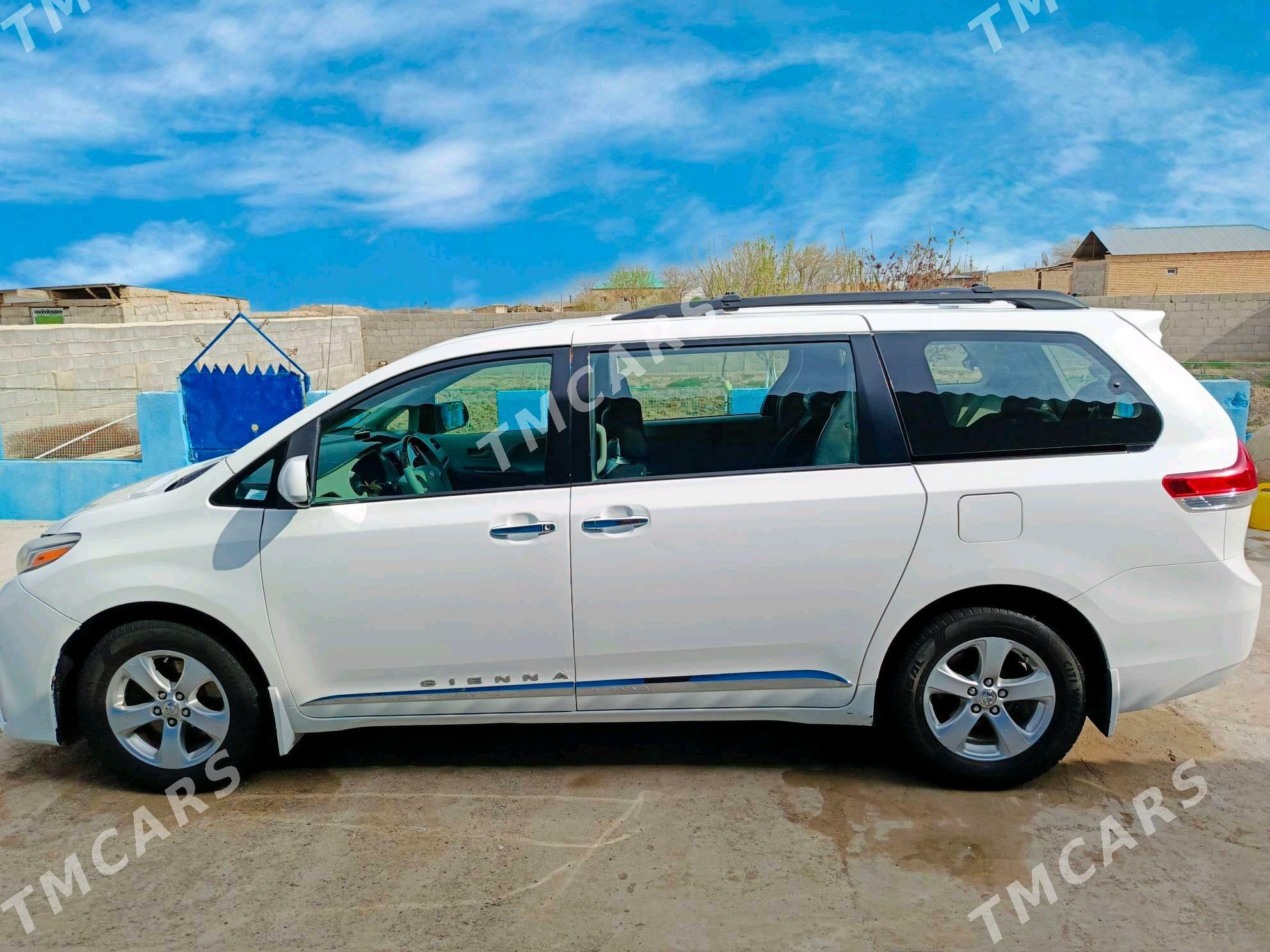 Toyota Sienna 2012 - 250 000 TMT - Кака - img 8