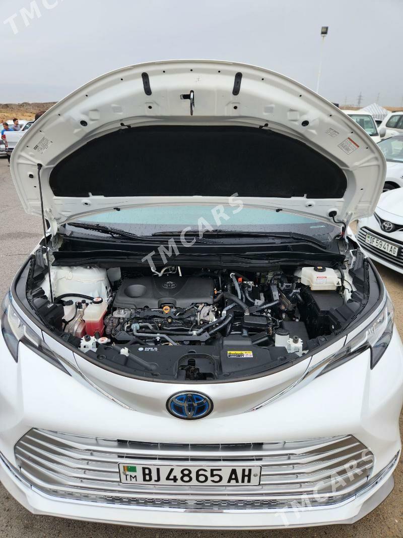 Toyota Sienna 2021 - 480 000 TMT - Бедев - img 9
