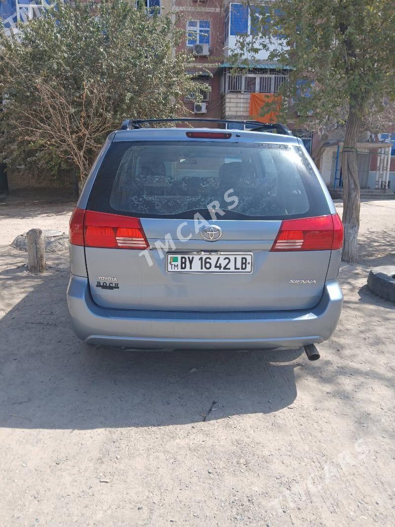 Toyota Sienna 2004 - 230 000 TMT - Туркменабат - img 4